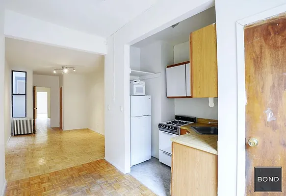 Rented by Bond New York | media 19