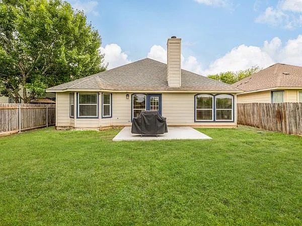 3 bed, 2.0 bath, 1765 sqft, $2,500 — Photo 3