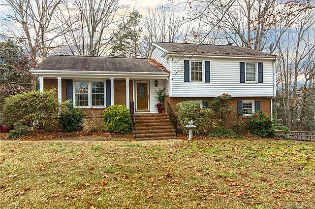 1st image of 2917 Braewood Pl