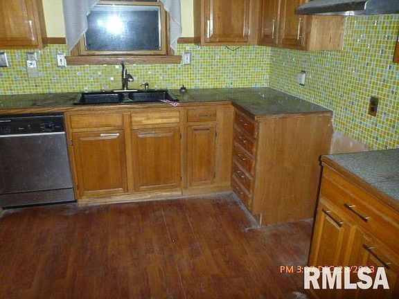 4th image of 1629 W Ayres Ave