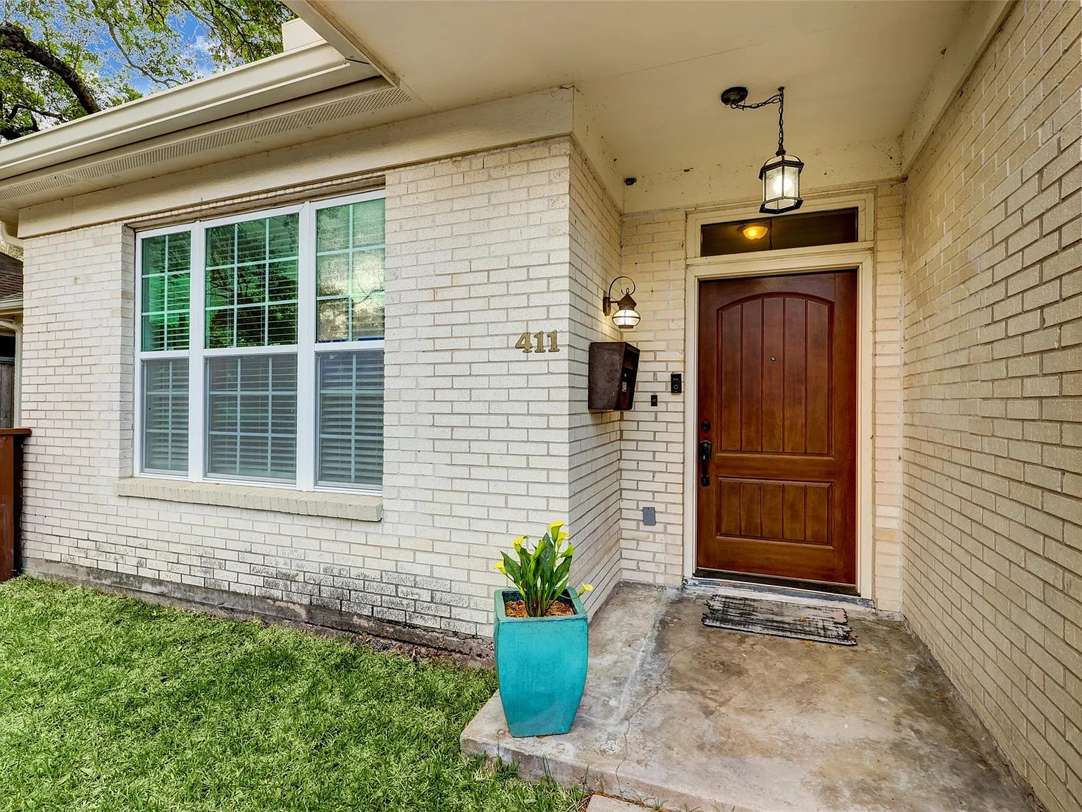 3 bed, 2.0 bath, 1650 sqft, $3,500 — Photo 2