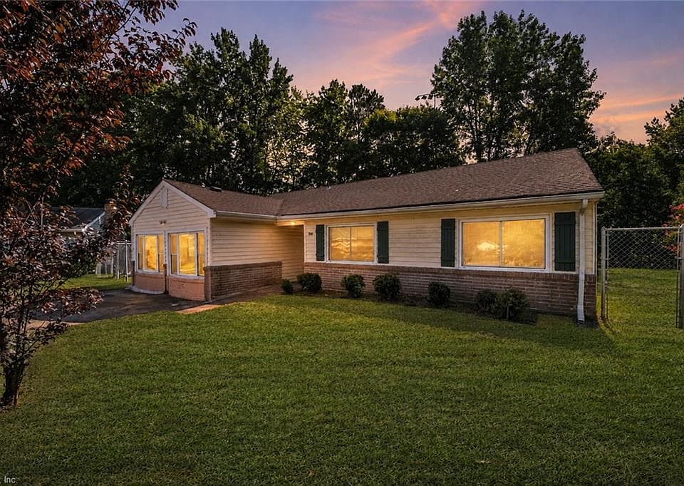 1st image of 700 Saxon Ct