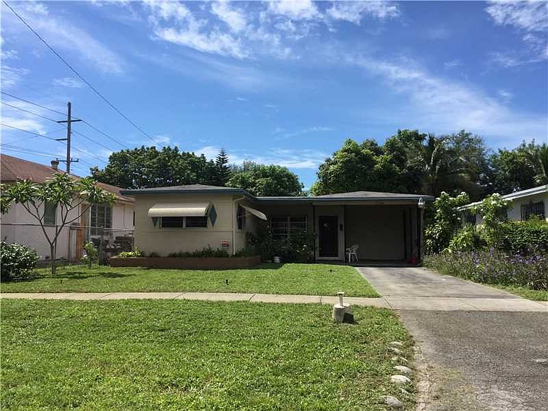 2nd image of 1380 NE 158th St