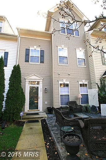 1st image of 803 Oyster Rd
