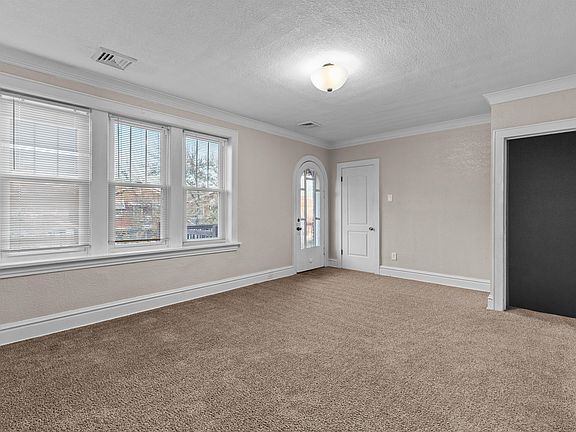 3rd image of 5068 Lindenwood Ave #2F