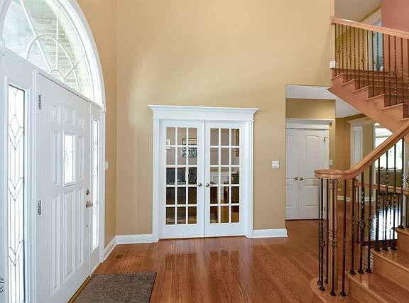 4th image of 15700 Heatherglen Dr