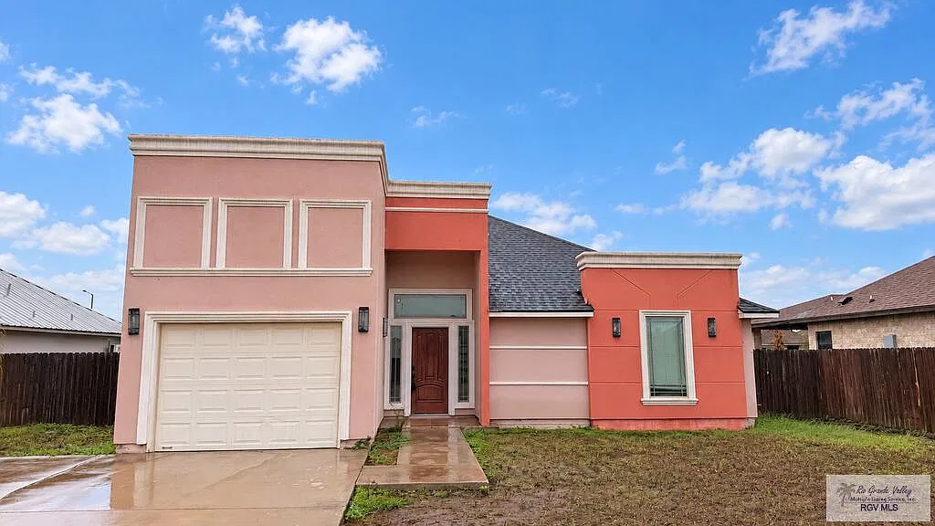 3 bed, 2.0 bath, 1563 sqft, $2,000 — Photo 1