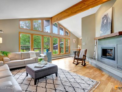 6402 Lone Tree Cir, Anchorage, AK, 99507