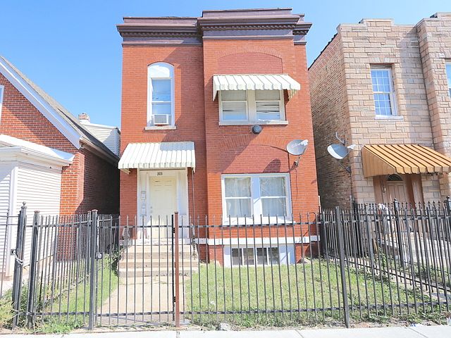 1st image of 3658 W Grand Ave