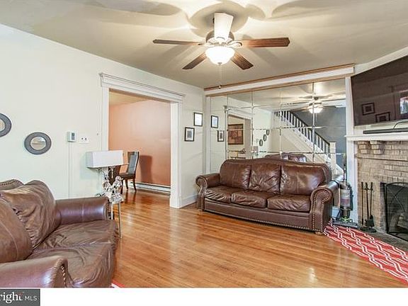 5th image of 1039 E Price St