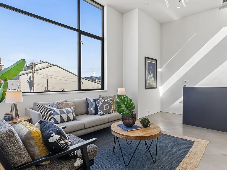 811 Folger Ave — Photo 10