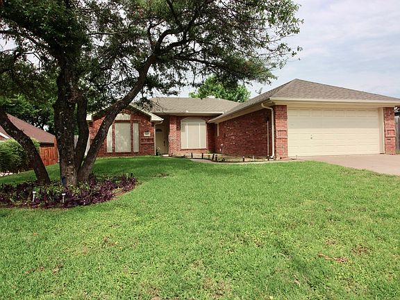2nd image of 102 Chimney Rock Ct
