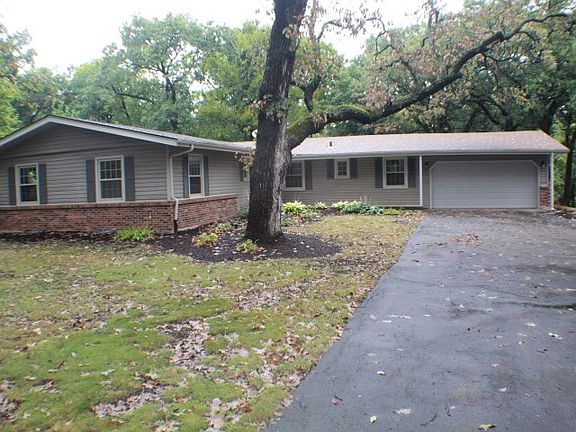 2nd image of 6811 Woodcrest Pkwy
