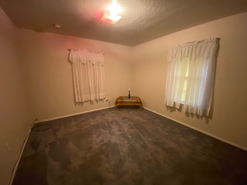 1st image of 1114 NW White Springs Ave