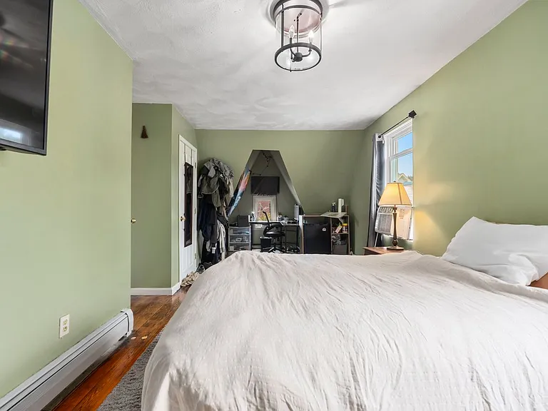 7 Howe St — Photo 21