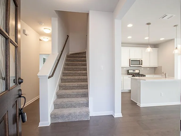 129 Winding Hollow Ln — Photo 9