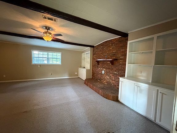 4th image of 810 Michelle Dr
