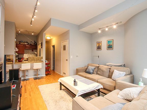 4th image of 1835 N Bissell St APT 2F