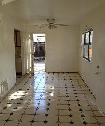 3rd image of 819 E Ash St