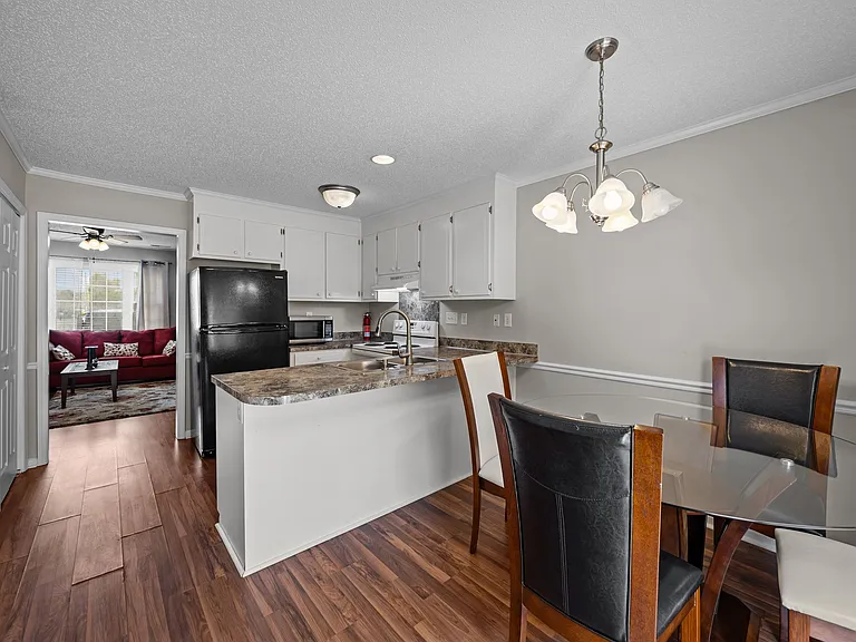 3809 E Vancroft Cir #C — Photo 14
