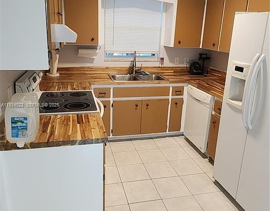 5th image of 1514 N Federal Hwy APT 2