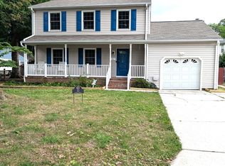 32 Gambol St, Newport News, VA 23601