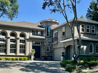 1305 Knoll Dr, Moraga, CA 94556
