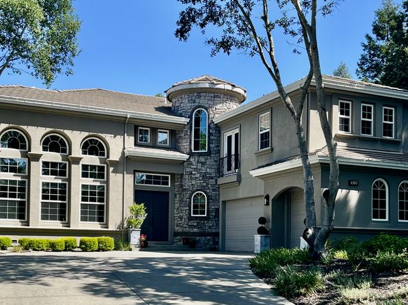 1305 Knoll Dr