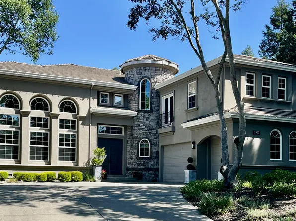 1305 Knoll Dr, Moraga, CA 94556