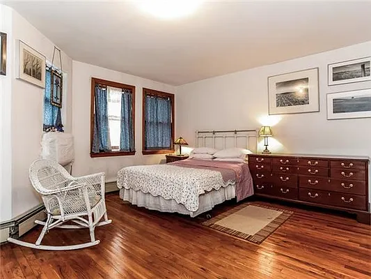 Sold by Avenue Sotheby's International Realty | media 18