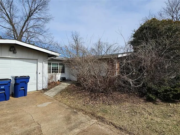 65 Fiesta Cir, Saint Louis, MO 63146