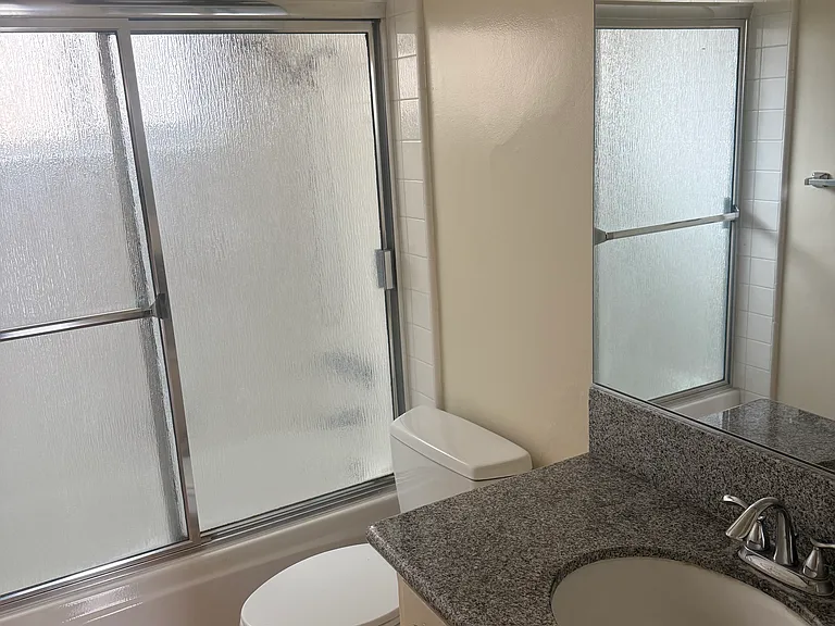 528 E Verdugo Ave #B — Photo 6