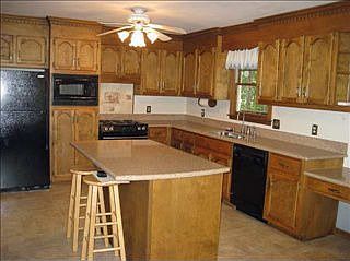 4th image of 303 N Almond Dr