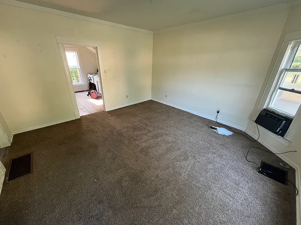 718 S Forest Ave #2