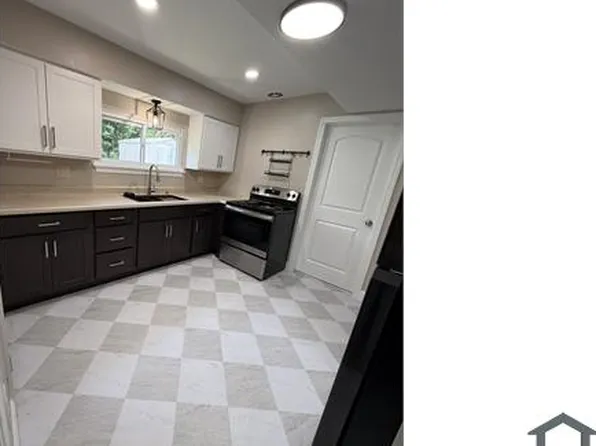 8065 Pennsylvania Ave, Irwin, PA