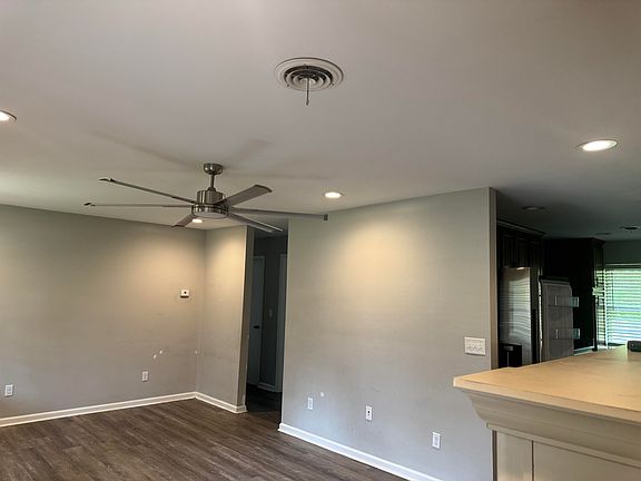 4th image of 508 Briarwood Dr