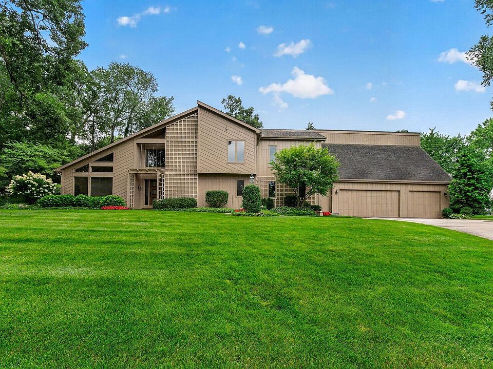 1st image of 17130 Ridgefield Ct