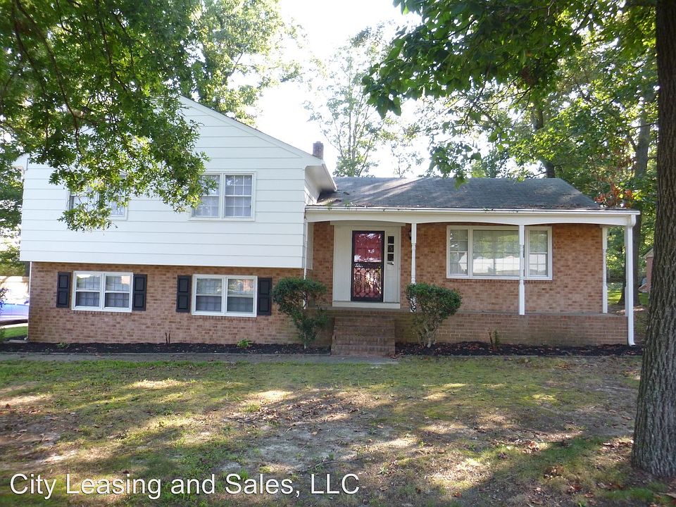 1st image of 7448 Lexington Dr