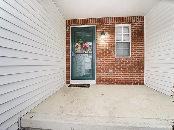 2nd image of 5887 Darby Hill Ln