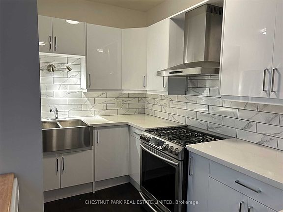 3rd image of 179 Avenue Rd Floor 2