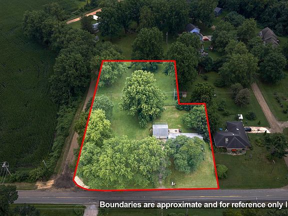 2nd image of 1806 E Winn Rd