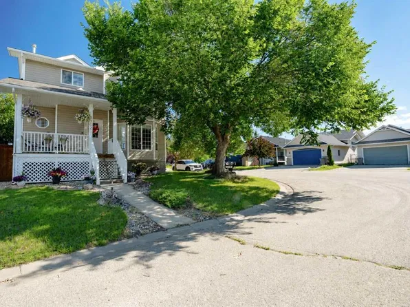 8902 S 60a Ave, Grande Prairie, AB T8W 2P3