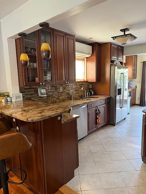 2 bed, 816 sqft, $3,300 — Photo 2