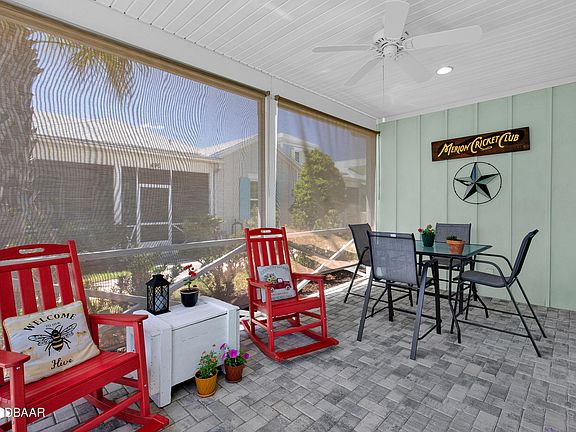 3rd image of 484 Landshark Blvd