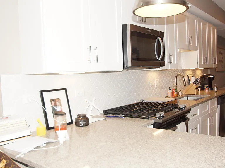 1308 N Lasalle St #4 — Photo 3