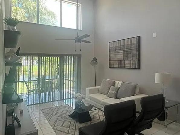 7380 Pinewalk Dr S #37-8, Margate, FL 33063