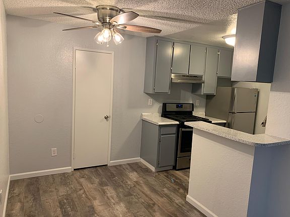 5th image of 4239 Menlo Ave #2