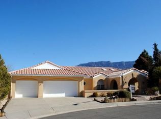12517 Royal Ridge Ct NE, Albuquerque, NM 87111