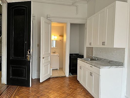 4th image of 67 Cambridge Pl #2F