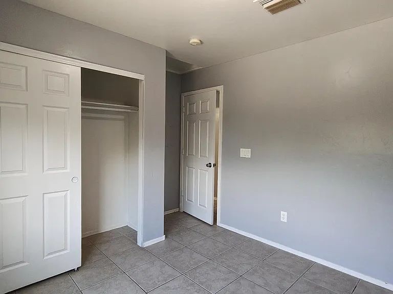 25 W Aviation — Photo 7
